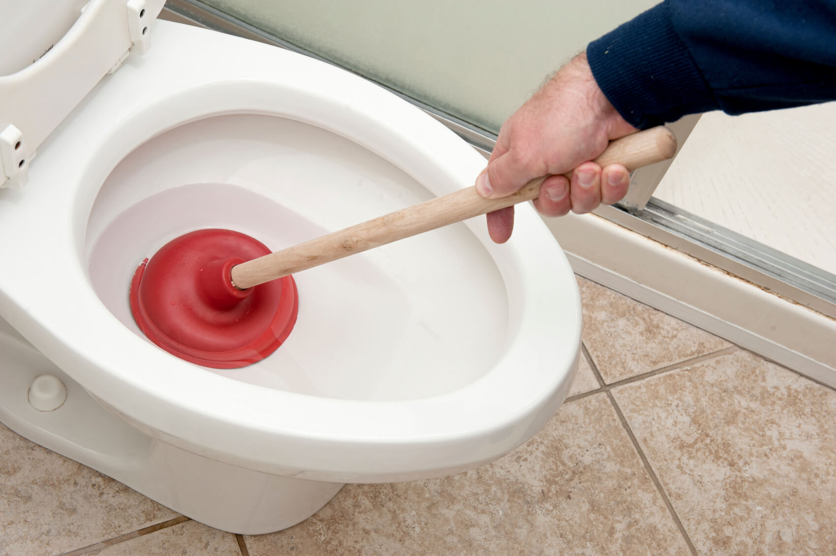 How To Plunge a Toilet With a Cheap Plunger